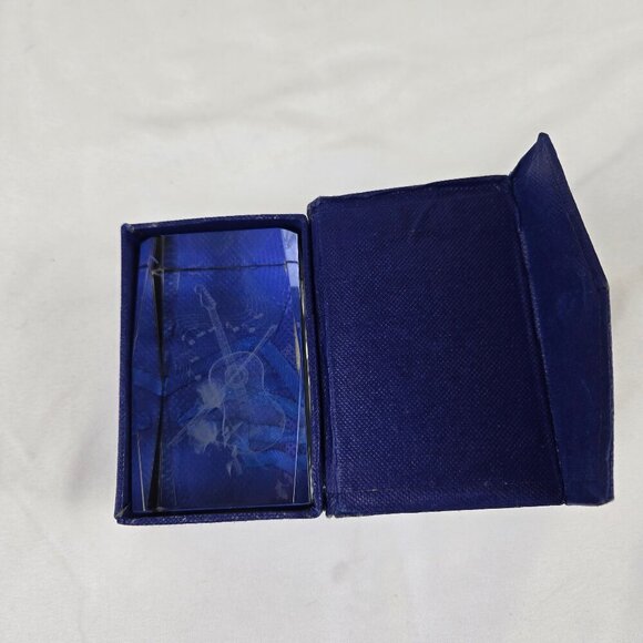Rectangular Etched Prism Paperweight Violin with Roses In Original Box - Picture 12 of 13